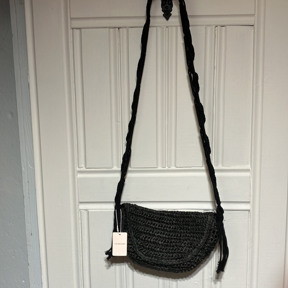 Raffia Macrame Shoulder Strap Crossbody Bag Black NWT - Picture 4 of 7